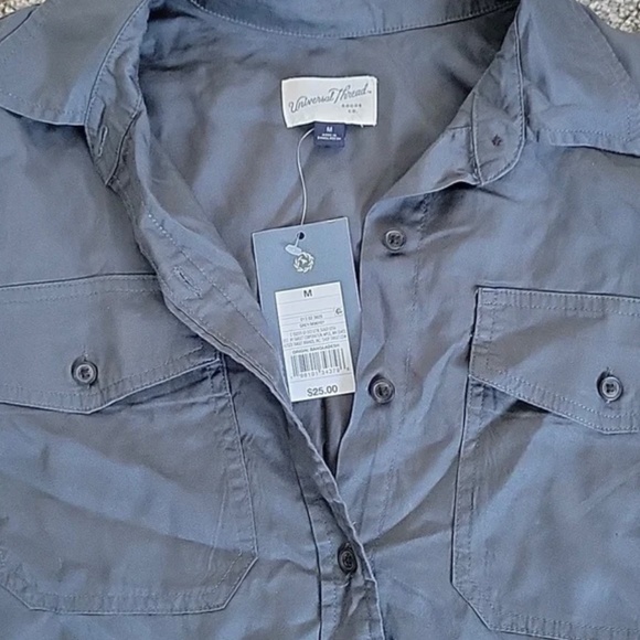 Universal Thread Utility Cropped Button Dow - Picture 2 of 5